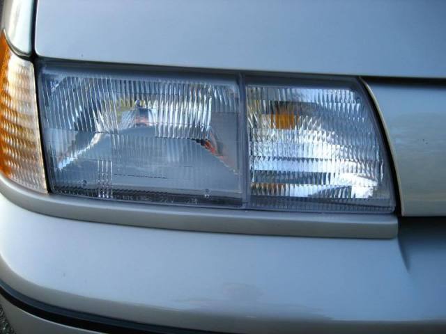 1989 Gray Ford Taurus Sedan