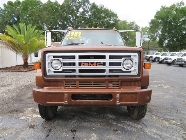 1989 Brown GMC C7 --