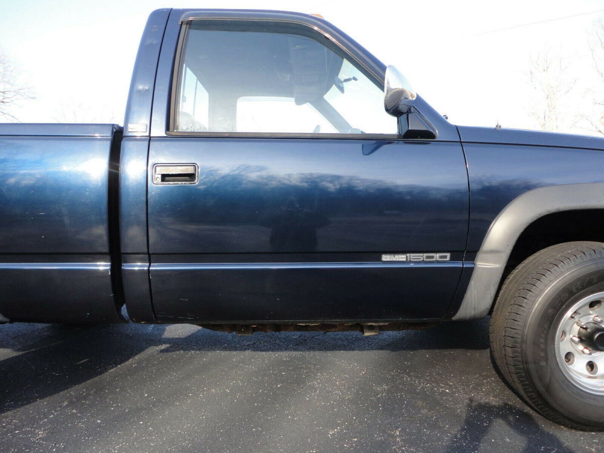 1989 Blue GMC Sierra 1500 Standard Cab Pickup