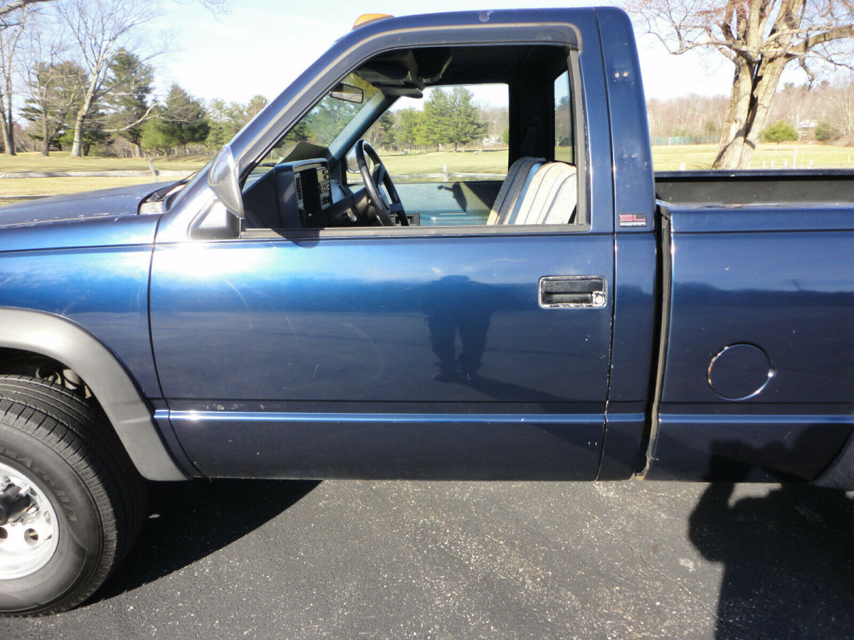 1989 Blue GMC Sierra 1500 Standard Cab Pickup