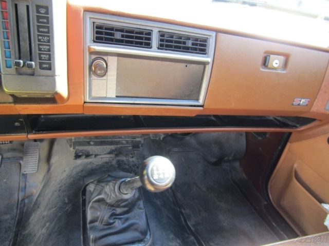 1989 White GMC S-15 Pickup Truck