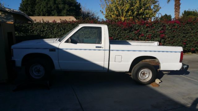 1989 White GMC Sonoma Standard Cab Pickup