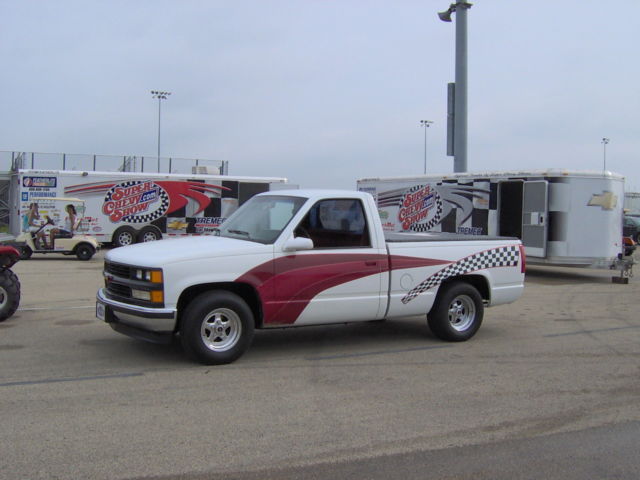 1989 White an Custom  Paint GMC Sierra 1500 Standard Cab Pickup