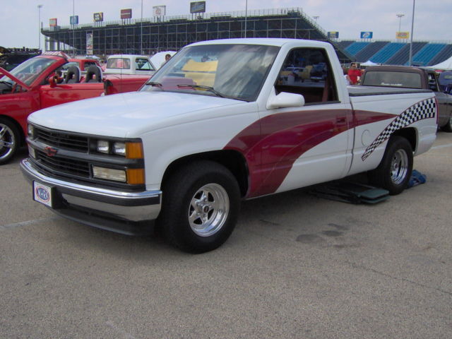1989 White an Custom  Paint GMC Sierra 1500 Standard Cab Pickup