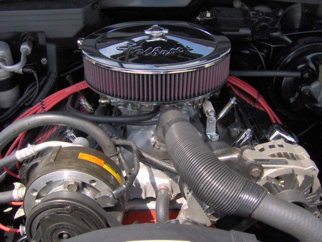 1989 White an Custom  Paint GMC Sierra 1500 Standard Cab Pickup