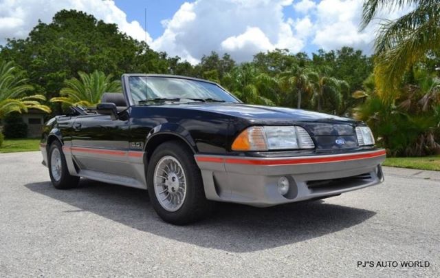 1989 Black Ford Mustang