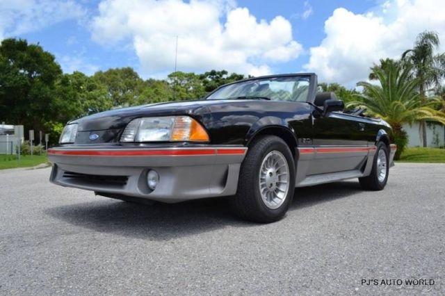 1989 Black Ford Mustang
