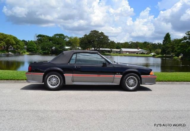 1989 Black Ford Mustang