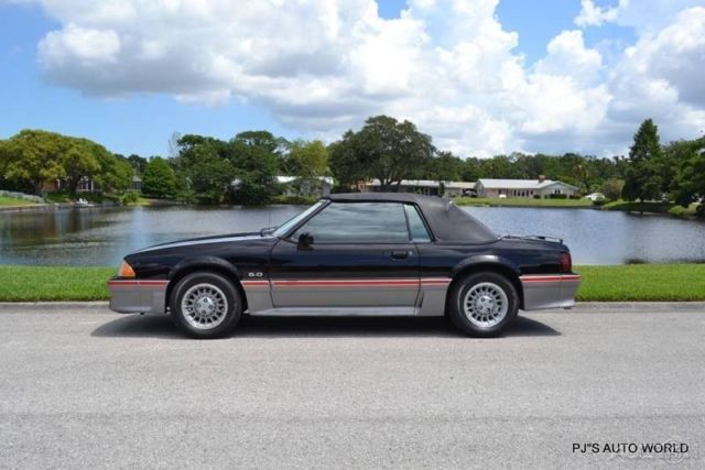 1989 Black Ford Mustang