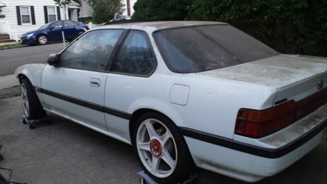 1989 White Honda Prelude Coupe