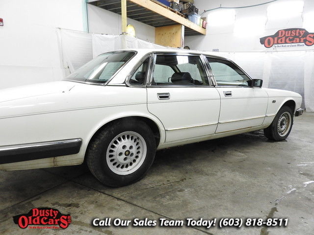 1989 White Jaguar XJ --