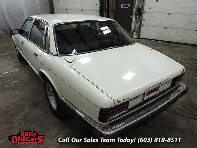 1989 White Jaguar XJ --