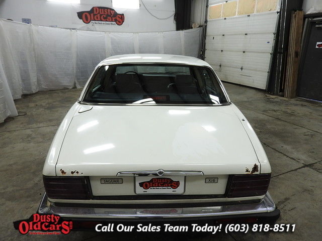 1989 White Jaguar XJ --