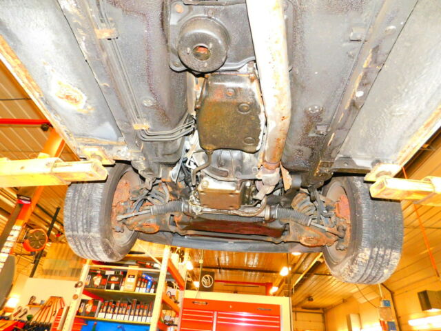 1989 White Jaguar XJ Sedan