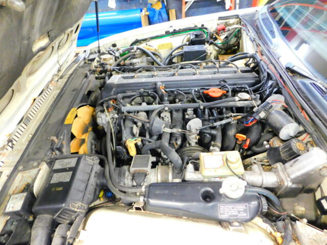 1989 White Jaguar XJ Sedan