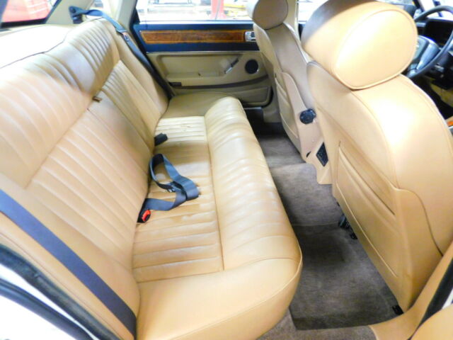 1989 White Jaguar XJ Sedan