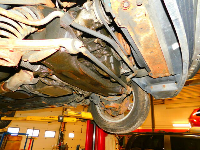 1989 White Jaguar XJ Sedan