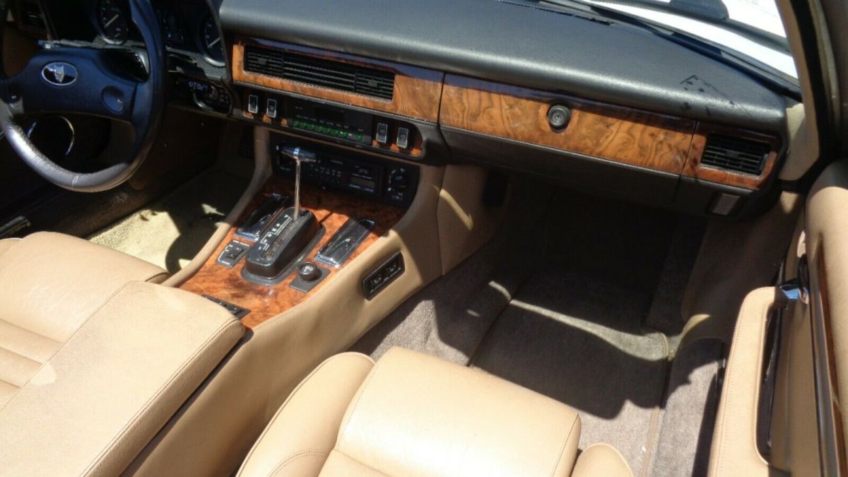 1989 White Ford Mustang Convertible