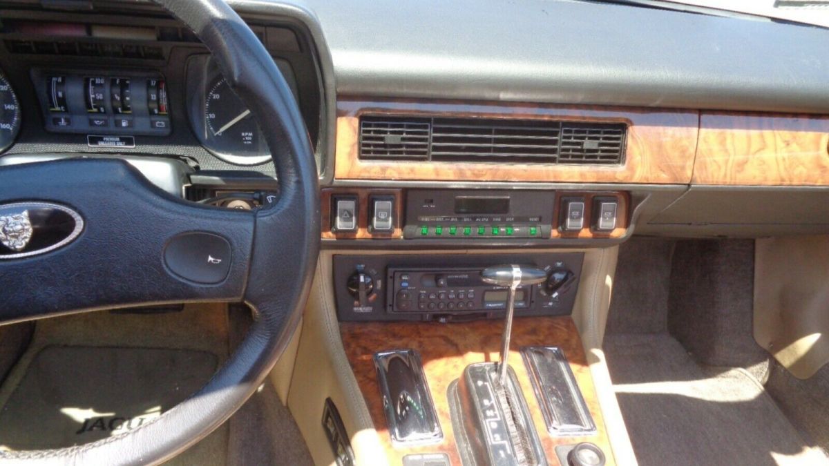 1989 White Ford Mustang Convertible