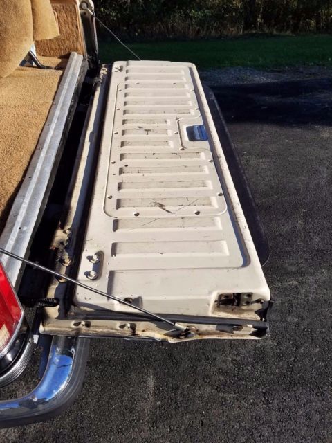 1989 Tan/Black Chevrolet Blazer SUV