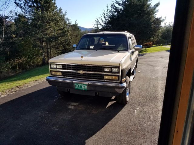 1989 Tan/Black Chevrolet Blazer SUV