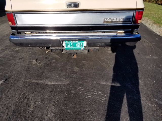 1989 Tan/Black Chevrolet Blazer SUV