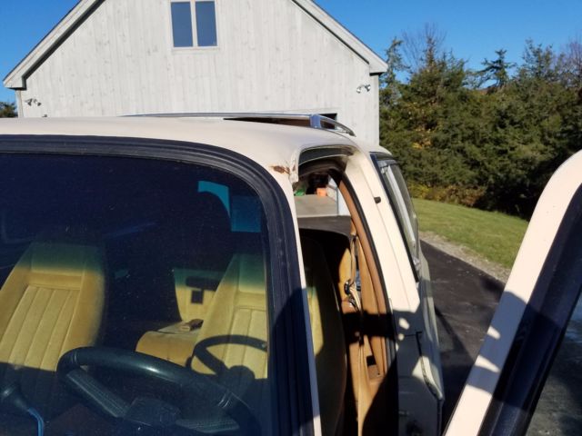 1989 Tan/Black Chevrolet Blazer SUV