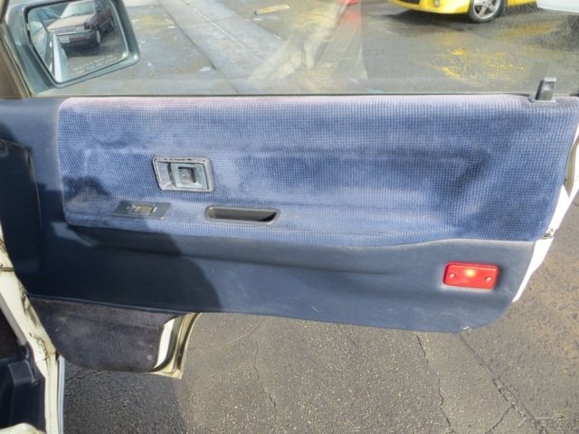 1989 White Toyota Other