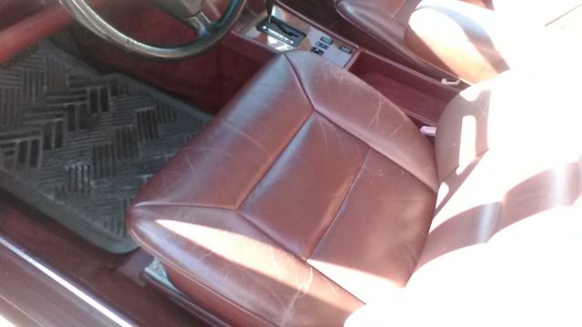 1989 Silver Mercedes-Benz 300-Series Sedan