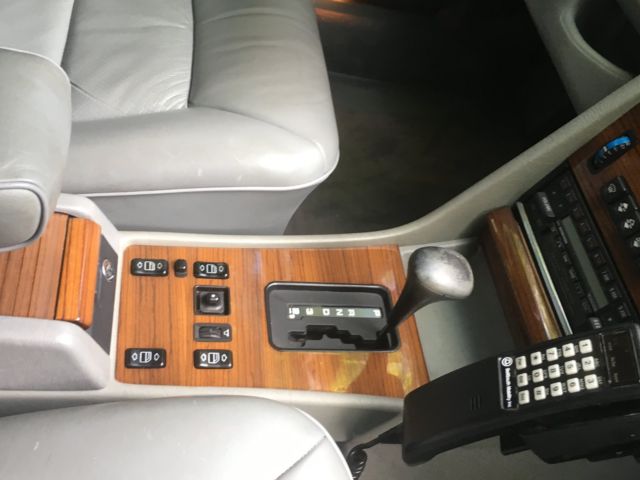 1989 SMOKE SILVER METALLIC (702U) Mercedes-Benz 420 SEL Sedan