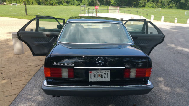 1989 Black Mercedes-Benz S-Class Sedan