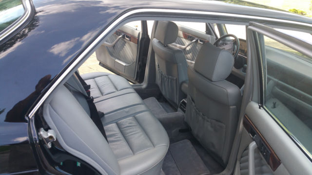 1989 Black Mercedes-Benz S-Class Sedan