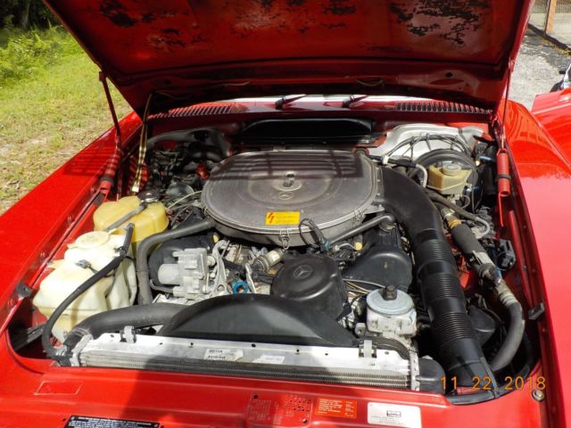 1989 Red Mercedes-Benz 500-Series Convertible