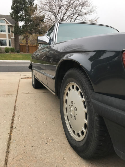 1989 Black Mercedes-Benz SL-Class Convertible