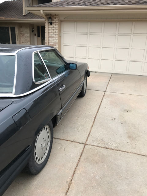1989 Black Mercedes-Benz SL-Class Convertible