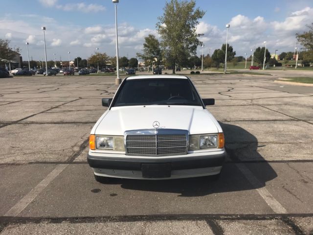 1989 White Mercedes-Benz 190-Series Sedan