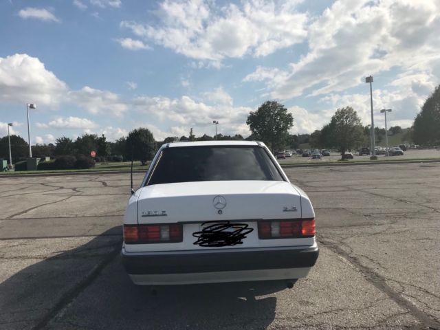 1989 White Mercedes-Benz 190-Series Sedan