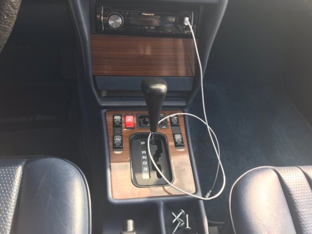 1989 White Mercedes-Benz 190-Series Sedan