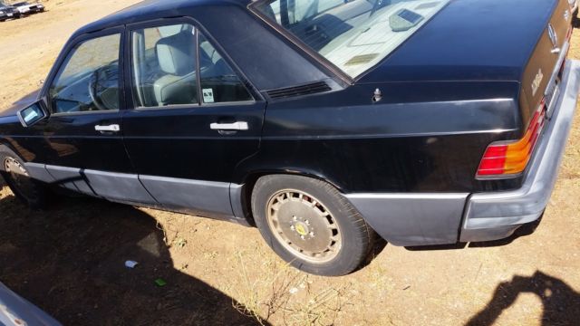 1989 Black Mercedes-Benz 190-Series