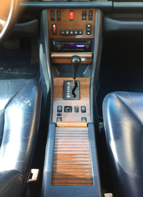 1989 Gray Mercedes-Benz 400-Series sedan