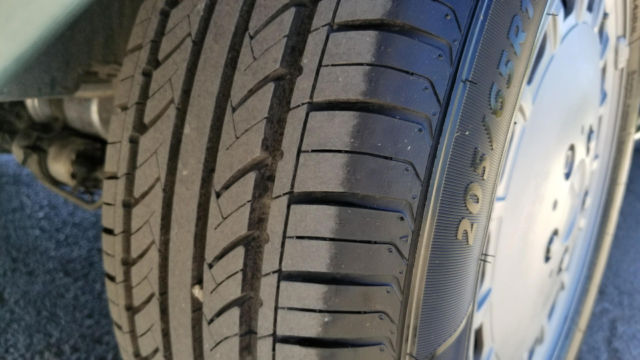 1989 Seafoam Poly Mercedes-Benz 400-Series Sedan