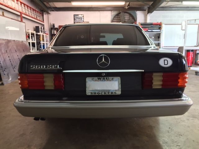 1989 Dark Gray Mercedes-Benz 500-Series Sedan