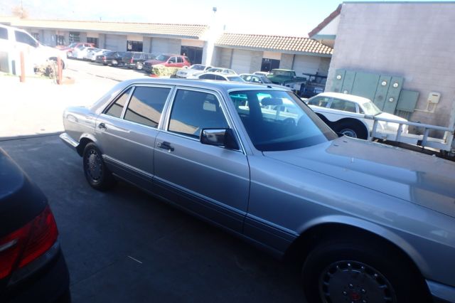 1989 Silver Mercedes-Benz S-Class Sedan
