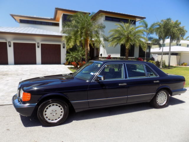 1989 Midnight Blue Mercedes-Benz 500-Series Sedan