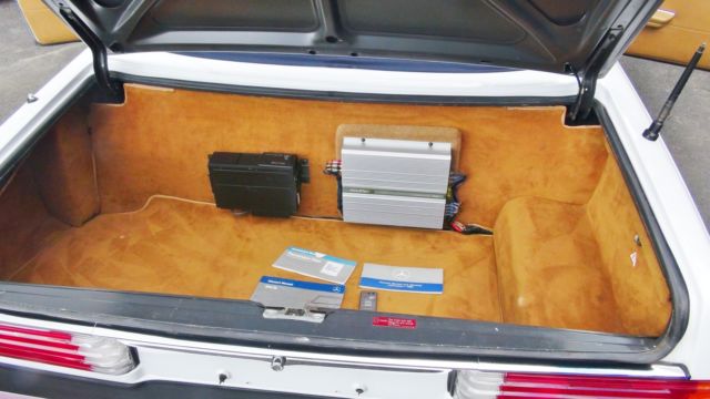 1989 White Mercedes-Benz SL-Class Convertible