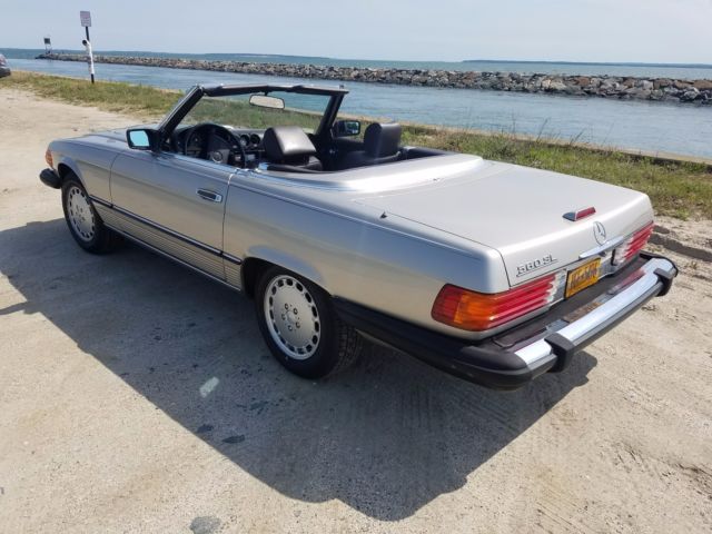 1989 Silver Mercedes-Benz SL-Class Convertible