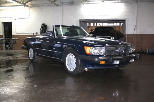 1989 Blue Mercedes-Benz 500-Series