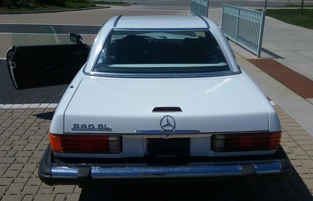 1989 White Mercedes-Benz SL-Class Convertible