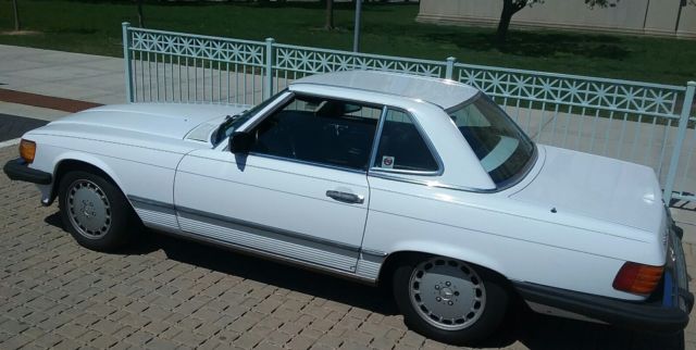 1989 White Mercedes-Benz SL-Class Convertible