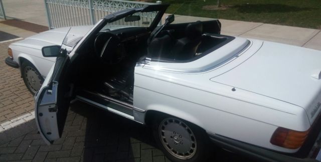 1989 White Mercedes-Benz SL-Class Convertible